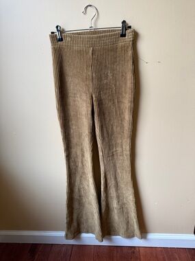 Ribbed velour Flared Pants in Camel Tan